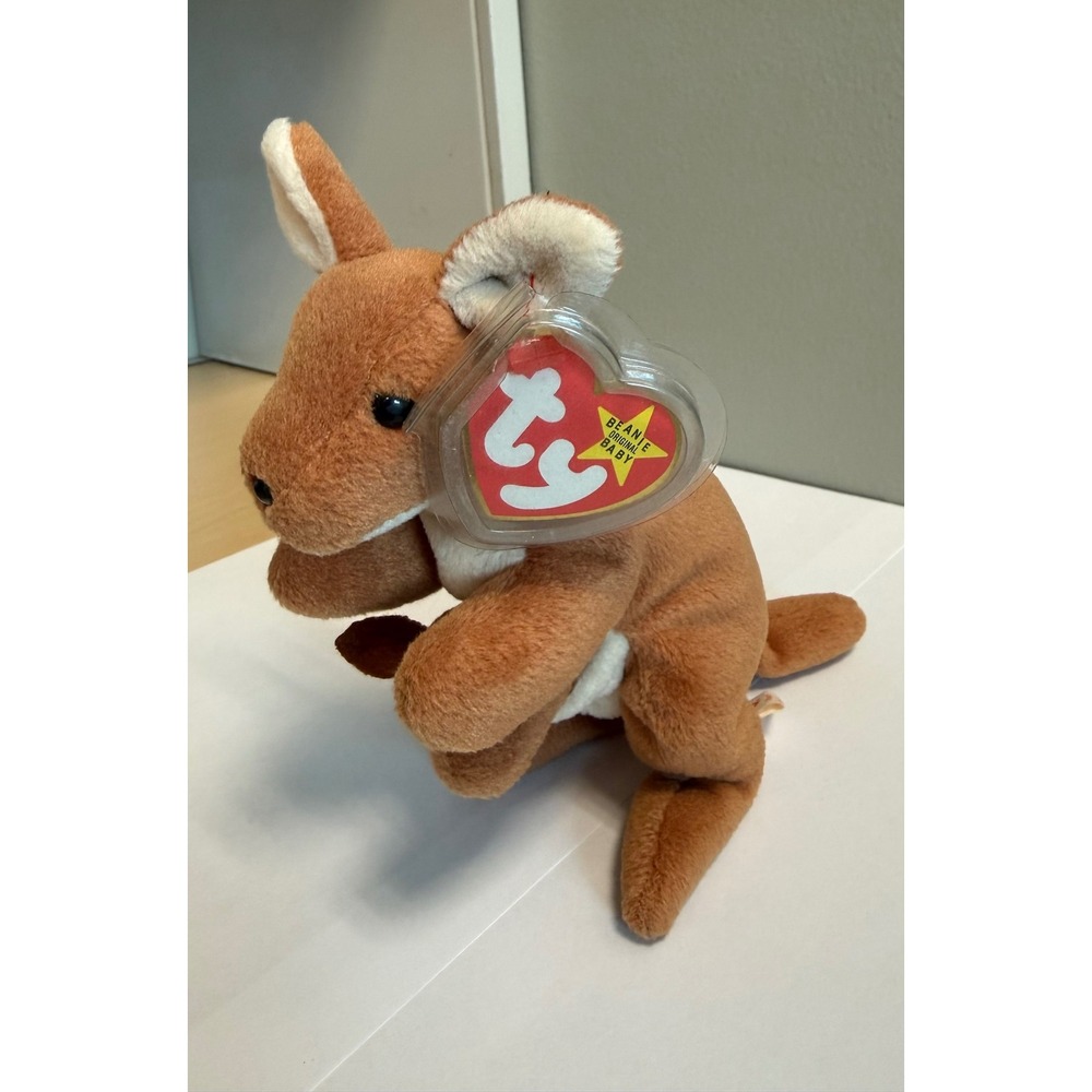 Ty Beanie Baby Pouch the Kangaroo with Joey Brown Plush Toy 1996 4161